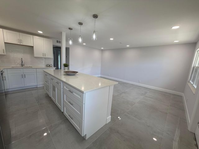 353 PRESTON I Drive, Boca Raton, FL 33434