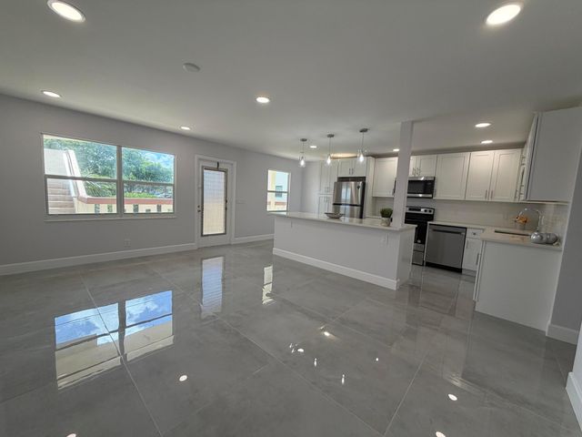 353 PRESTON I Drive, Boca Raton, FL 33434
