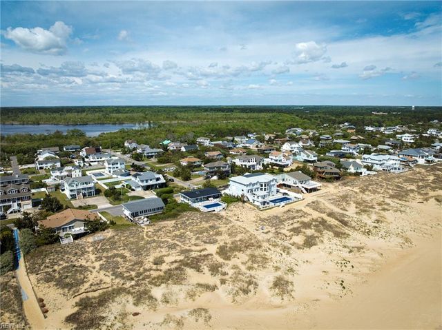 2349 Sandfiddler Rd RD, Virginia Beach, VA 23456