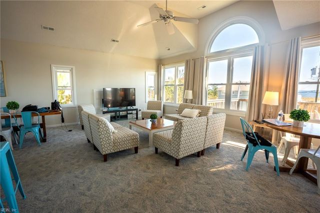 2349 Sandfiddler Rd RD, Virginia Beach, VA 23456