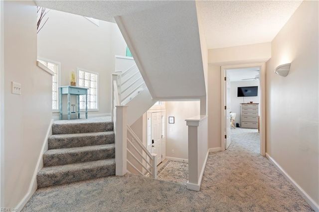 2349 Sandfiddler Rd RD, Virginia Beach, VA 23456
