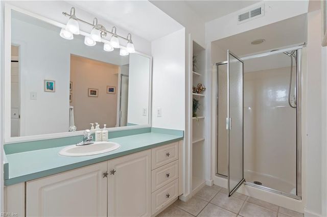 2349 Sandfiddler Rd RD, Virginia Beach, VA 23456