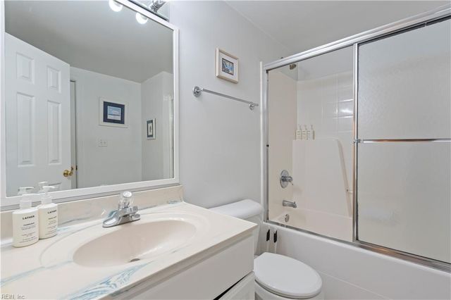 2349 Sandfiddler Rd RD, Virginia Beach, VA 23456