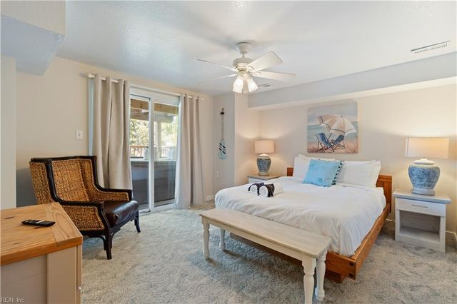 2349 Sandfiddler Rd RD, Virginia Beach, VA 23456