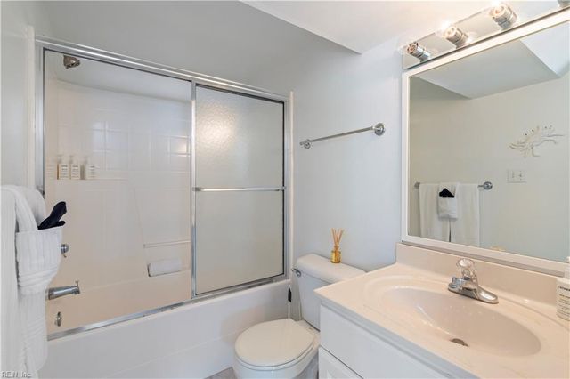 2349 Sandfiddler Rd RD, Virginia Beach, VA 23456