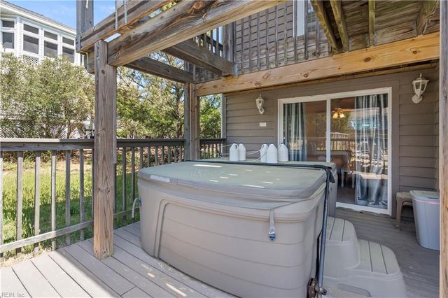 2349 Sandfiddler Rd RD, Virginia Beach, VA 23456