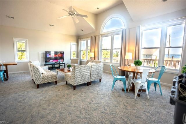 2349 Sandfiddler Rd RD, Virginia Beach, VA 23456