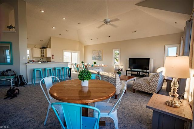 2349 Sandfiddler Rd RD, Virginia Beach, VA 23456