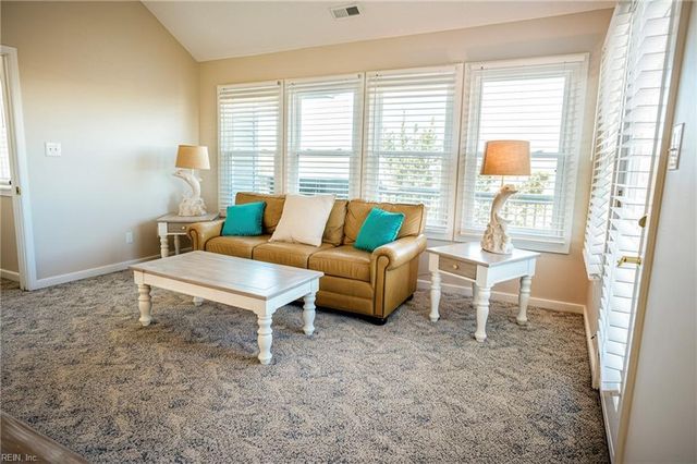 2349 Sandfiddler Rd RD, Virginia Beach, VA 23456