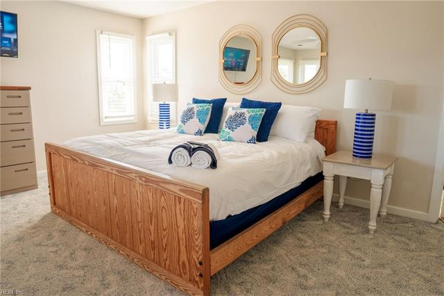 2349 Sandfiddler Rd RD, Virginia Beach, VA 23456