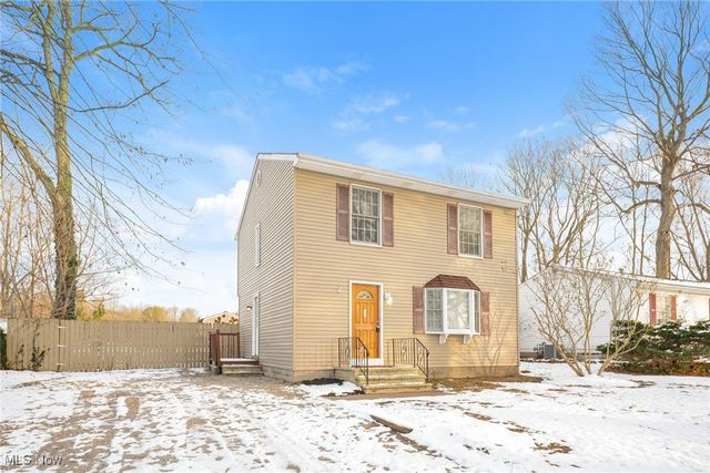 2831 McElwain Road, Akron, OH 44312
