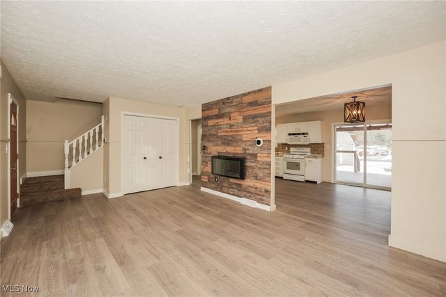 2831 McElwain Road, Akron, OH 44312