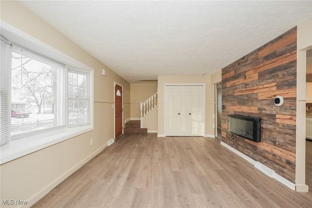 2831 McElwain Road, Akron, OH 44312