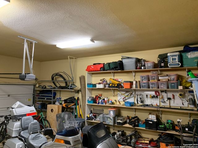 42 Edgewater, San Antonio, TX 78260