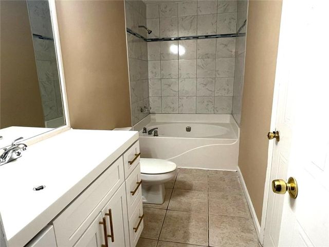 8019 Woodlake Drive, Riverdale, GA 30274