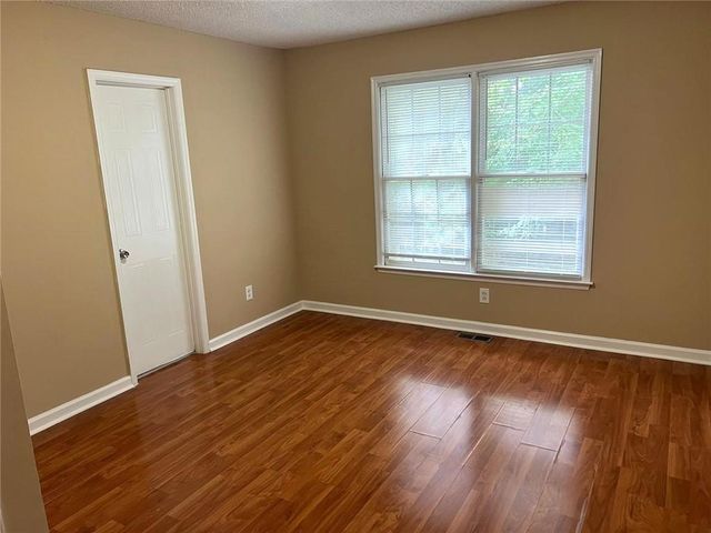 8019 Woodlake Drive, Riverdale, GA 30274