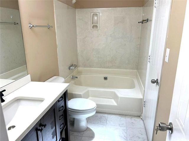 8019 Woodlake Drive, Riverdale, GA 30274