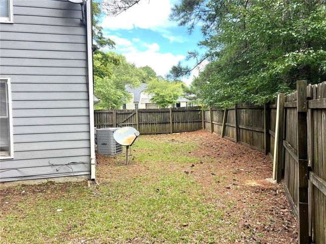 8019 Woodlake Drive, Riverdale, GA 30274