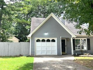 8019 Woodlake Drive, Riverdale, GA 30274