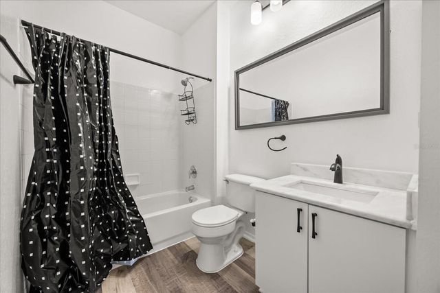 126 VISTA VERDI CIRCLE 236, Lake Mary, FL 32746