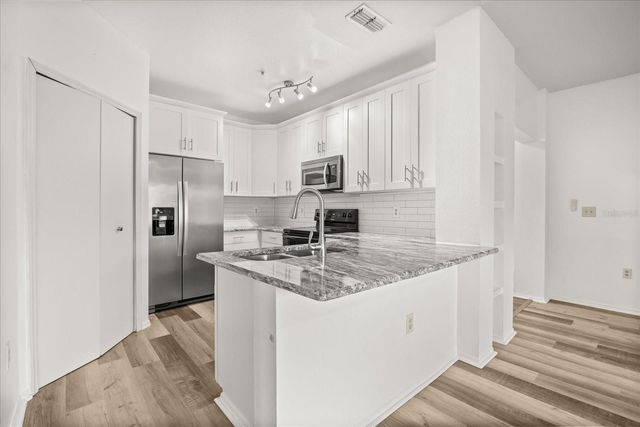 126 VISTA VERDI CIRCLE 236, Lake Mary, FL 32746