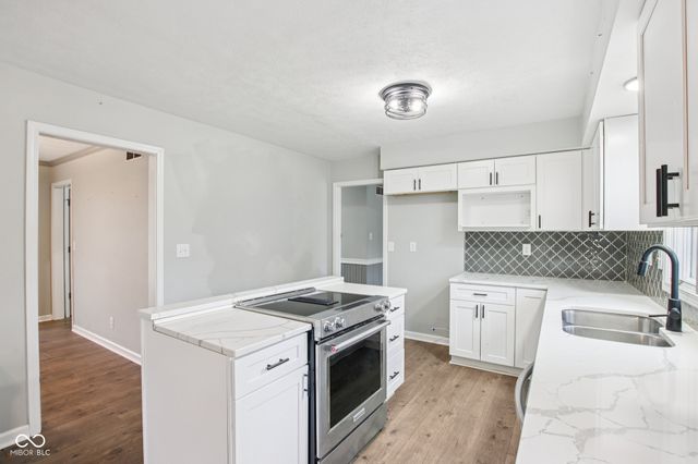 8815 Fathom Crest, Indianapolis, IN 46256