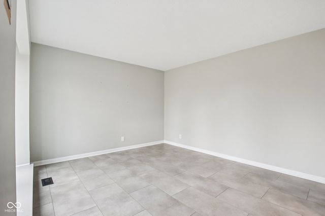 8815 Fathom Crest, Indianapolis, IN 46256