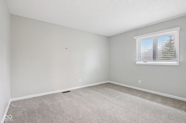 8815 Fathom Crest, Indianapolis, IN 46256