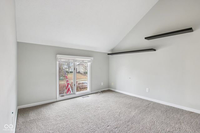 8815 Fathom Crest, Indianapolis, IN 46256