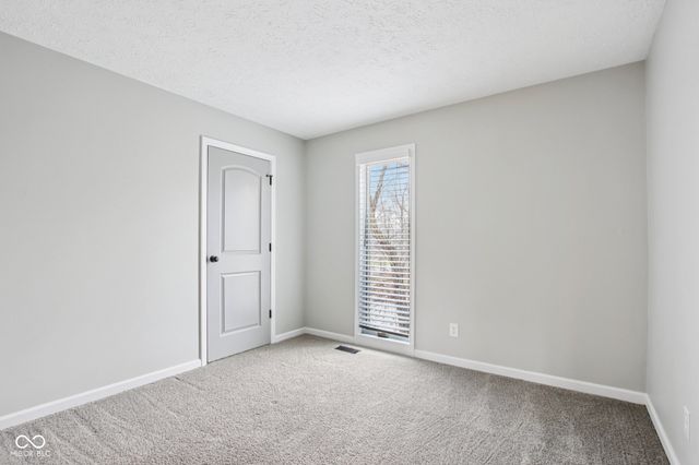 8815 Fathom Crest, Indianapolis, IN 46256