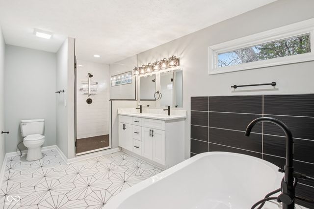 8815 Fathom Crest, Indianapolis, IN 46256