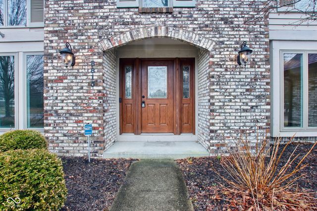 8815 Fathom Crest, Indianapolis, IN 46256