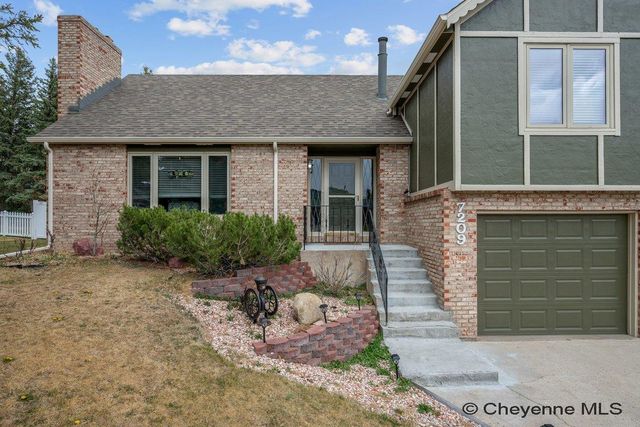 7209 HAWTHORNE DR, Cheyenne, WY 82009