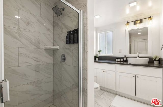 5700 Vanalden Avenue, Tarzana (los Angeles), CA 91356