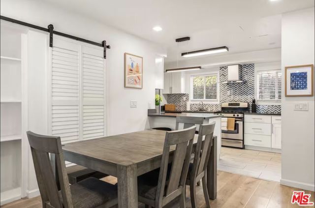 5700 Vanalden Avenue, Tarzana (los Angeles), CA 91356