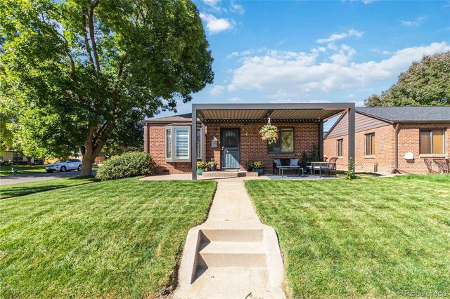 2701 N Hooker Street, Denver, CO 80211