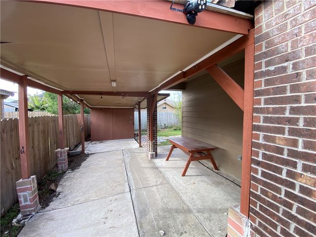 6013 Tapestry Dr, Corpus Christi, TX 78414