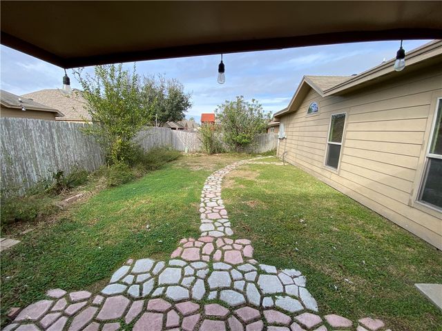 6013 Tapestry Dr, Corpus Christi, TX 78414