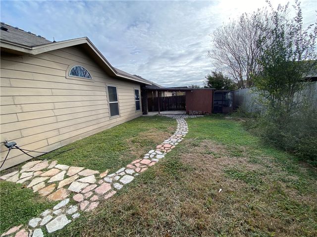 6013 Tapestry Dr, Corpus Christi, TX 78414