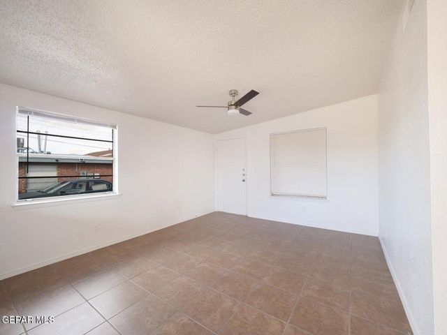 1901 Lake Omega Street C, El Paso, TX 79936