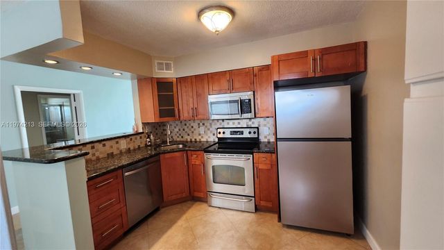 3212 NE 10th St A2, Pompano Beach, FL 33062