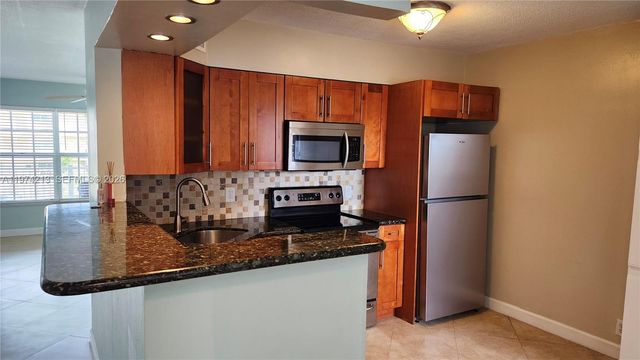 3212 NE 10th St A2, Pompano Beach, FL 33062