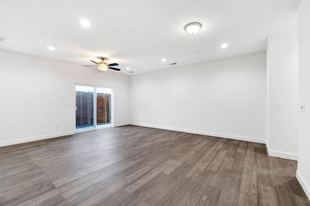 5454 W Fairmont Avenue, Fresno, CA 93722