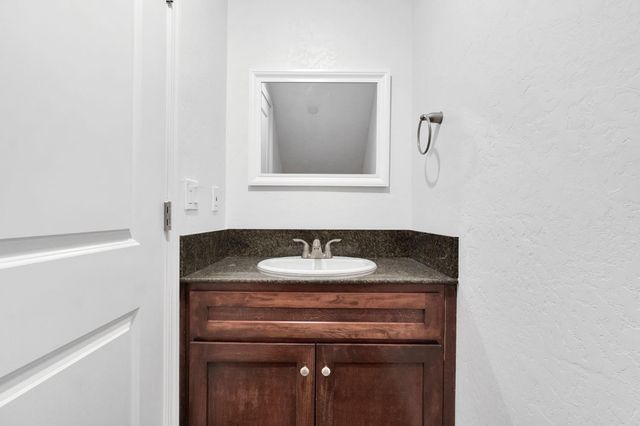 5454 W Fairmont Avenue, Fresno, CA 93722