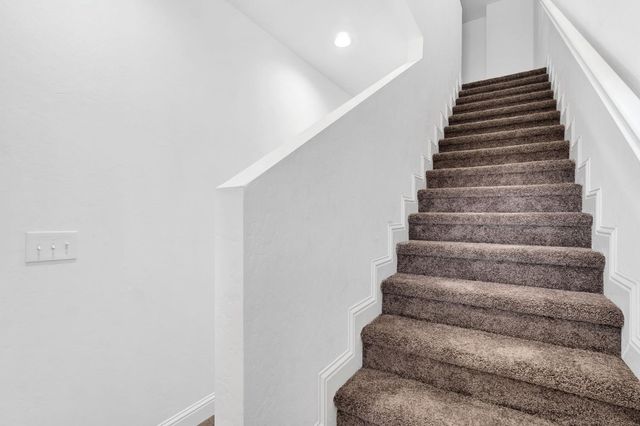 5454 W Fairmont Avenue, Fresno, CA 93722