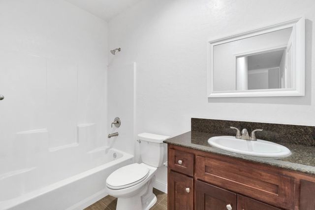 5454 W Fairmont Avenue, Fresno, CA 93722