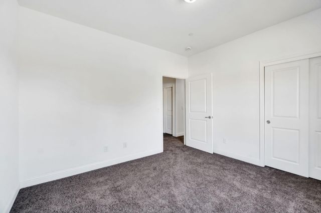 5454 W Fairmont Avenue, Fresno, CA 93722