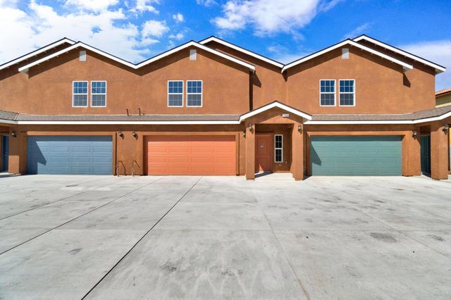 5454 W Fairmont Avenue, Fresno, CA 93722