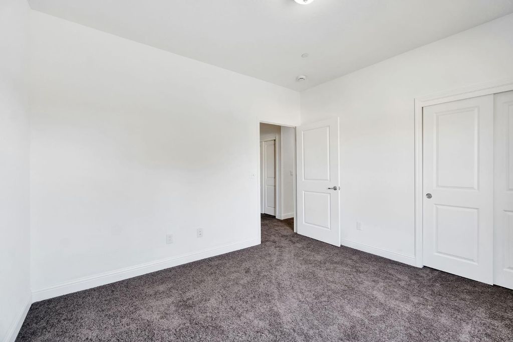 Image 34 of property listing at 5454 W Fairmont Avenue, Fresno, CA 93722