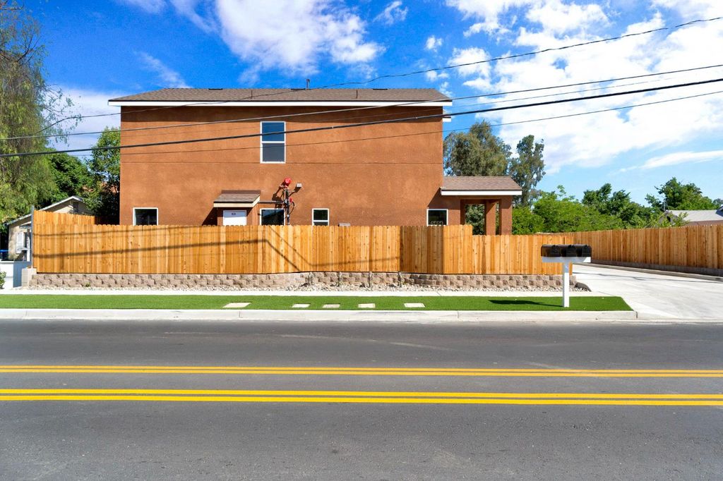 Image 35 of property listing at 5454 W Fairmont Avenue, Fresno, CA 93722